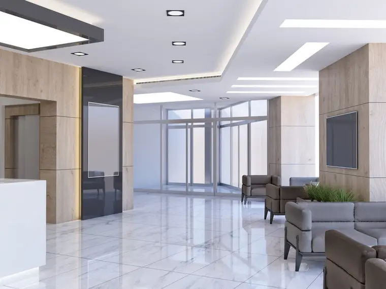 Bağcılar Hospitadent giriş ve bekleme aksı, cam giriş cephesi ve ahşap kaplama kolonlar